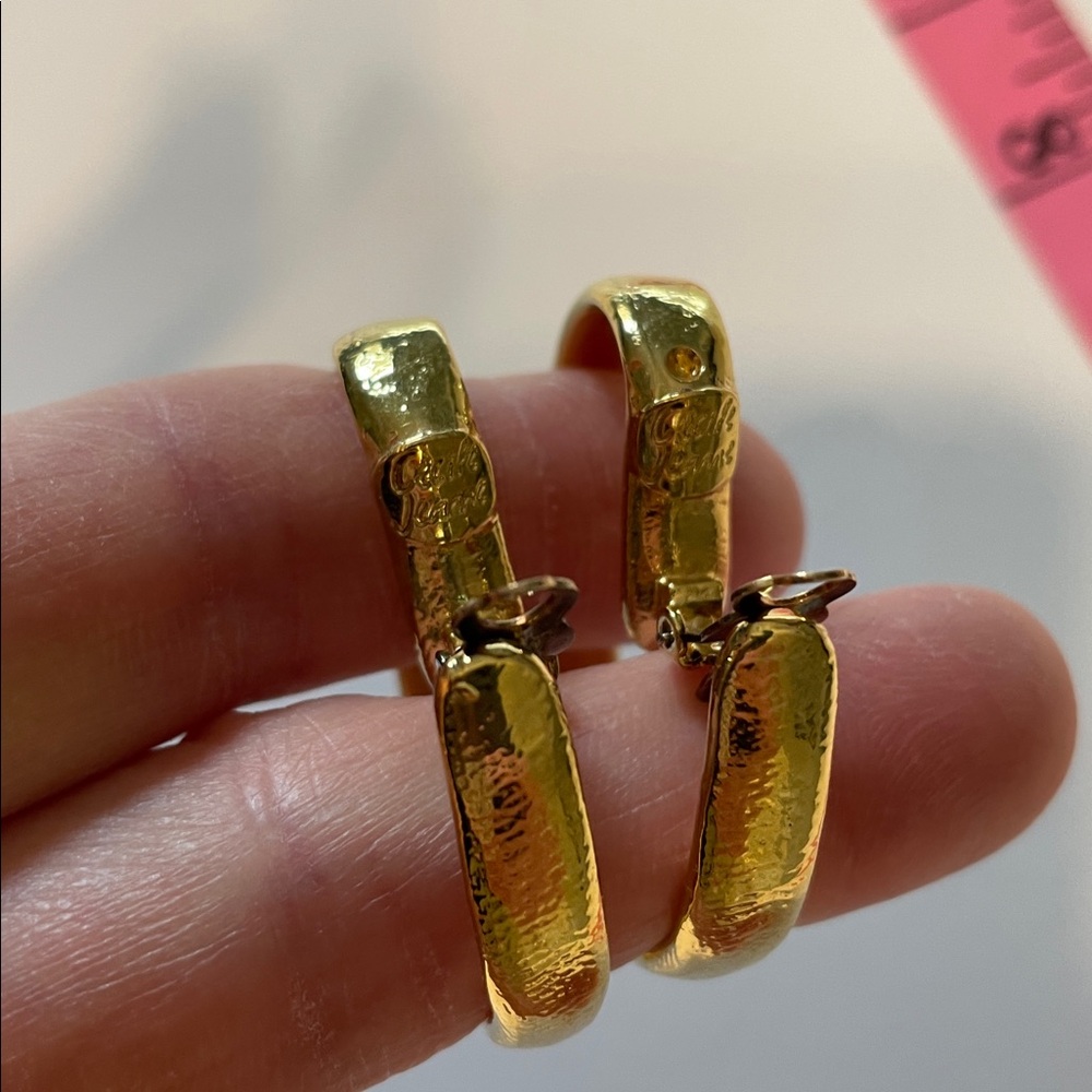 Cecile Jeanne Paris Runway Clip On Gold Hoop Earrings - Picture 8 of 8